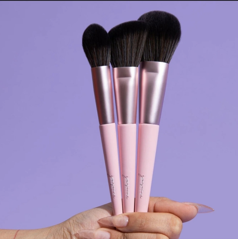 Limited Edition Jazmine Beauty Complexion Essential Brush Set